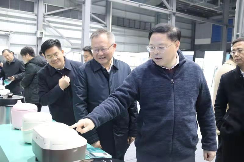 湖南省委常委、省委秘书长张剑飞一行来米兰·(milan)中国官方网站
调研